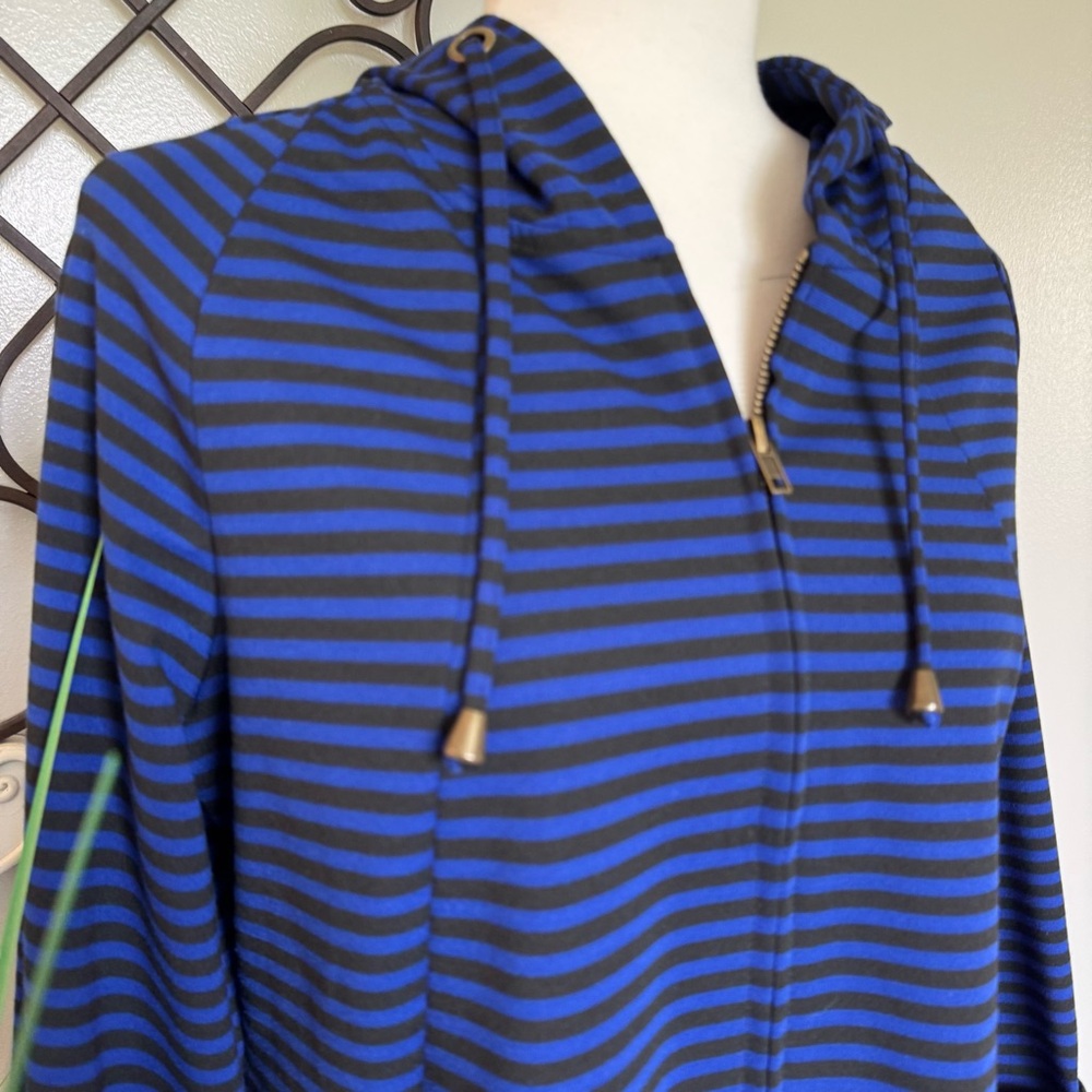 FOR CYNTHIA Size Medium Adorable Blue Striped Zip Up Jacket with Hood - Picture 3 of 6